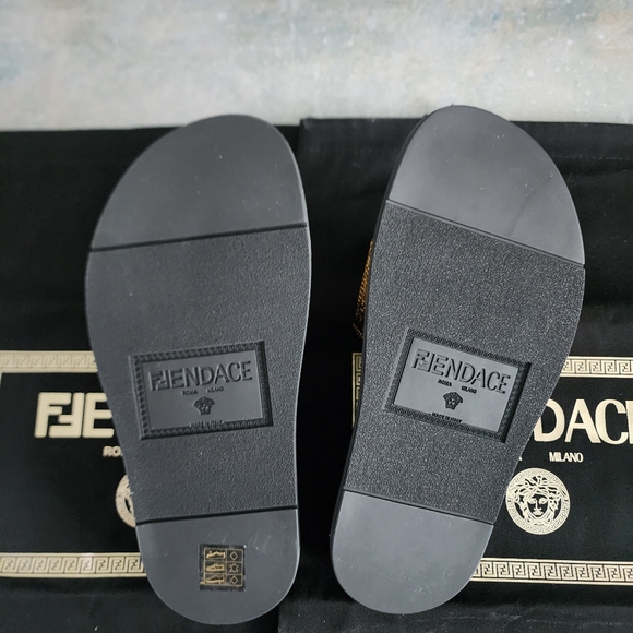 Fendance limited edition slides - Picture 5 of 8